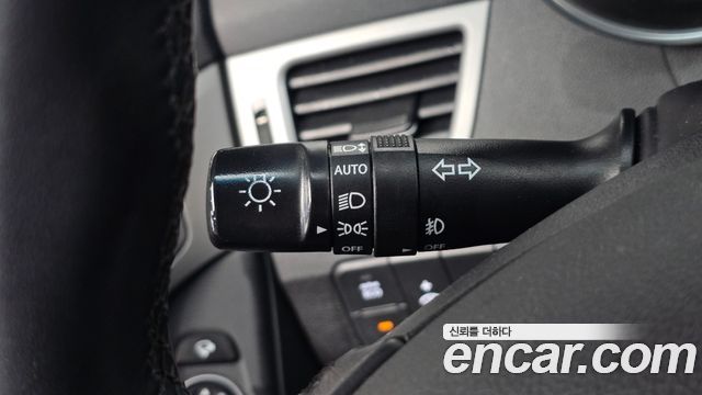 Hyundai AVANTE 2015 — photo 16