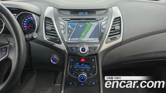 Hyundai AVANTE 2015 — photo 20