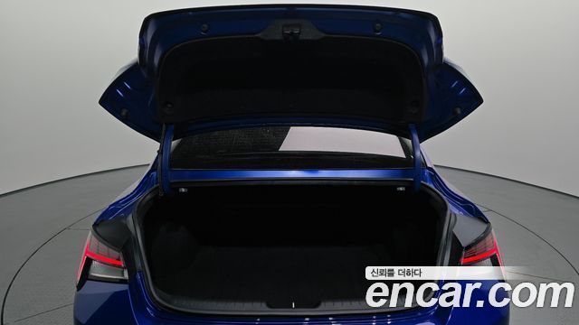 Hyundai AVANTE 2023 — photo 19