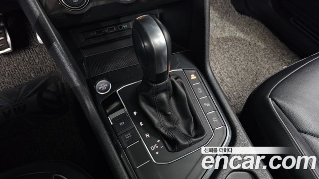 Volkswagen Tiguan 2020 — photo 9