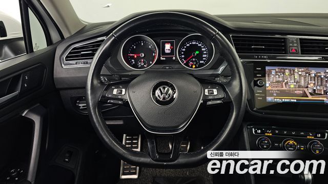 Volkswagen Tiguan 2020 — photo 13