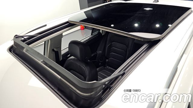 Volkswagen Tiguan 2020 — photo 19