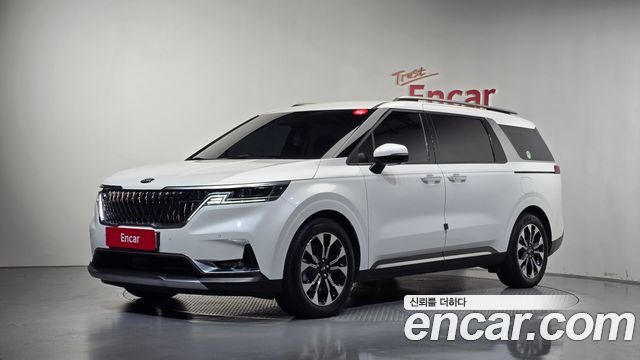 Kia Canival 2021 — photo 1