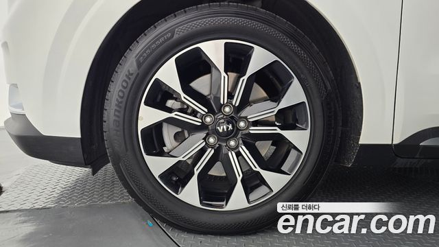 Kia Canival 2021 — photo 5