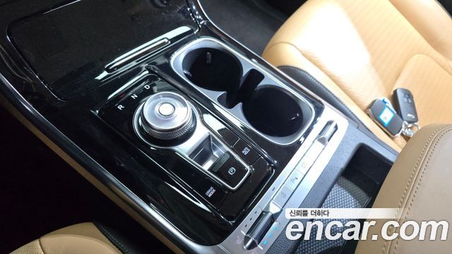 Kia Canival 2021 — photo 12