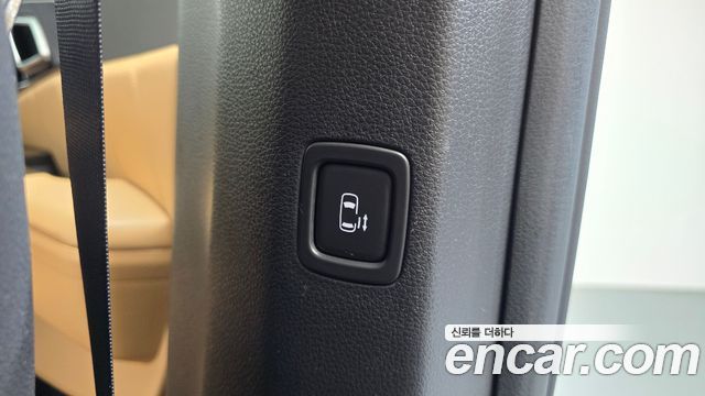 Kia Canival 2021 — photo 23