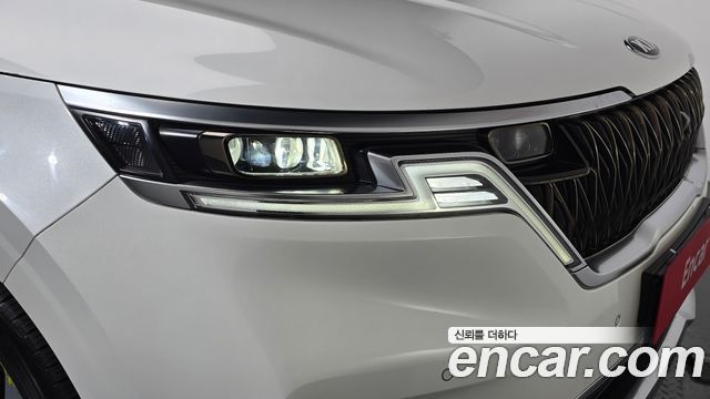 Kia Canival 2021 — photo 8