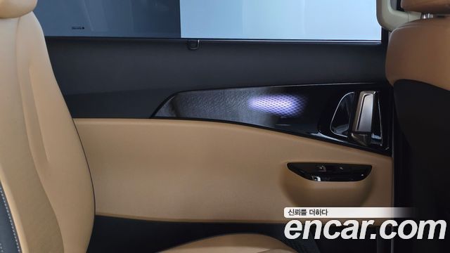 Kia Canival 2021 — photo 15