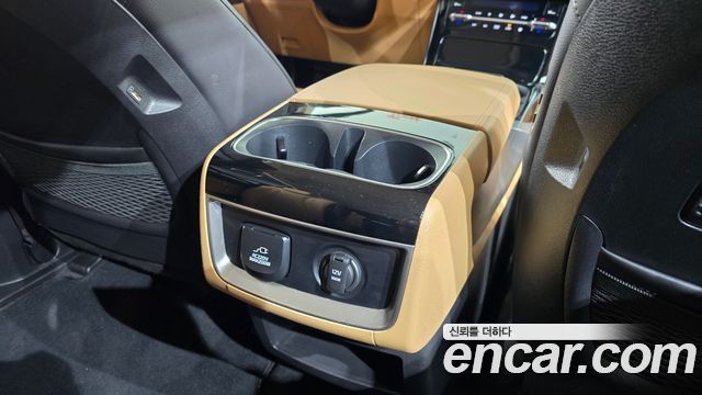 Kia Canival 2021 — photo 30