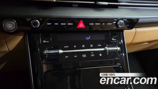 Kia Canival 2021 — photo 32