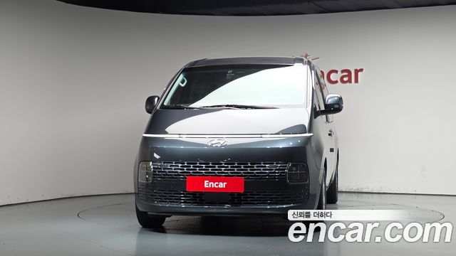 Hyundai Staria 2022 — photo 3