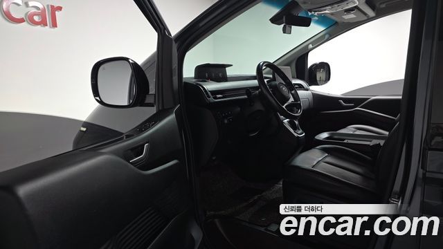 Hyundai Staria 2022 — photo 13