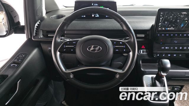 Hyundai Staria 2022 — photo 19