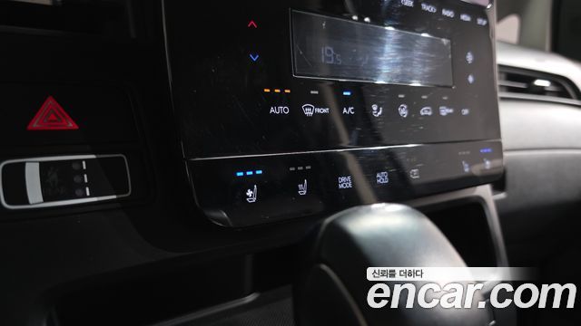 Hyundai Staria 2022 — photo 23