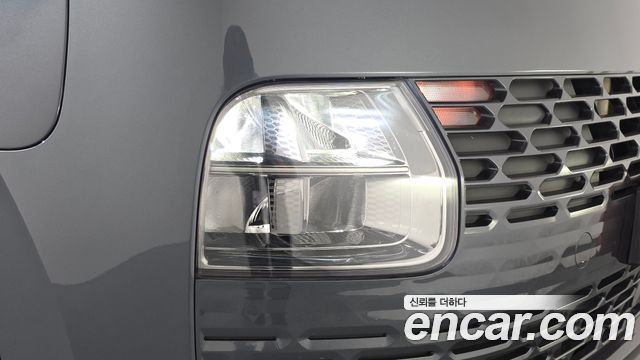 Hyundai Staria 2022 — photo 8