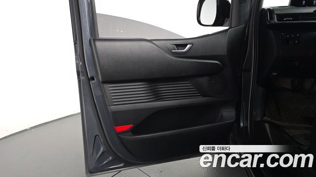 Hyundai Staria 2022 — photo 14