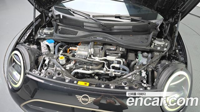 Mini Cooper 2024 — photo 6