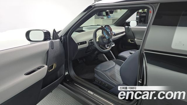 Mini Cooper 2024 — photo 13