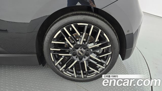 Mini Cooper 2024 — photo 7