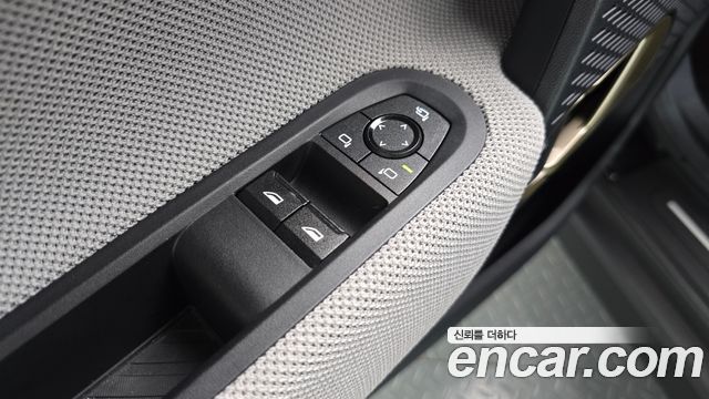 Mini Cooper 2024 — photo 27