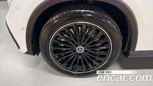 Mercedes-Benz GLC-Class 2026 — photo 5