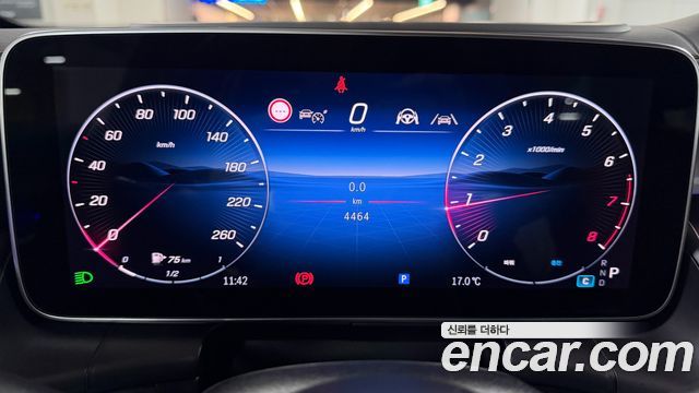 Mercedes-Benz GLC-Class 2026 — photo 8