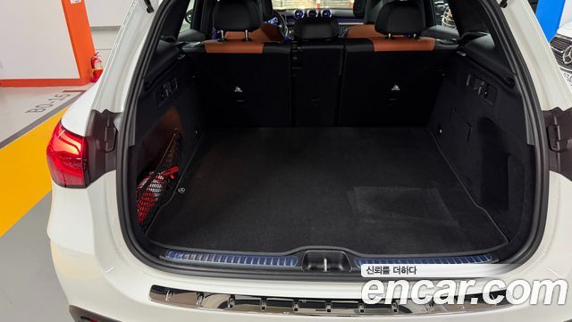 Mercedes-Benz GLC-Class 2026 — photo 10