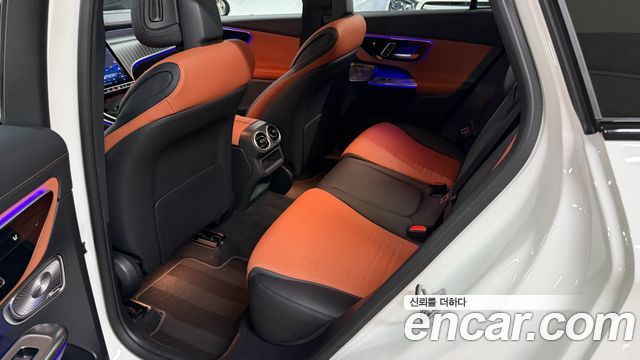 Mercedes-Benz GLC-Class 2026 — photo 13