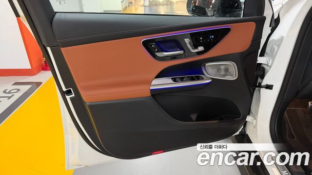 Mercedes-Benz GLC-Class 2026 — photo 16