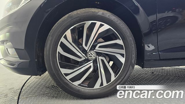 Volkswagen Jetta 2021 — photo 5
