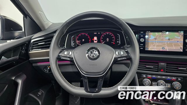 Volkswagen Jetta 2021 — photo 19