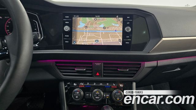 Volkswagen Jetta 2021 — photo 21