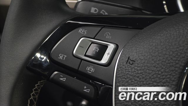 Volkswagen Jetta 2021 — photo 23