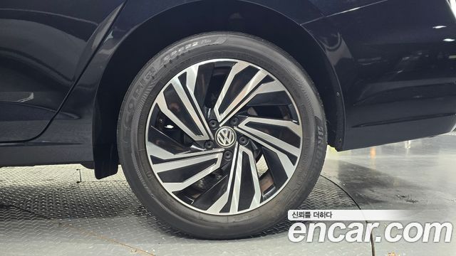 Volkswagen Jetta 2021 — photo 7