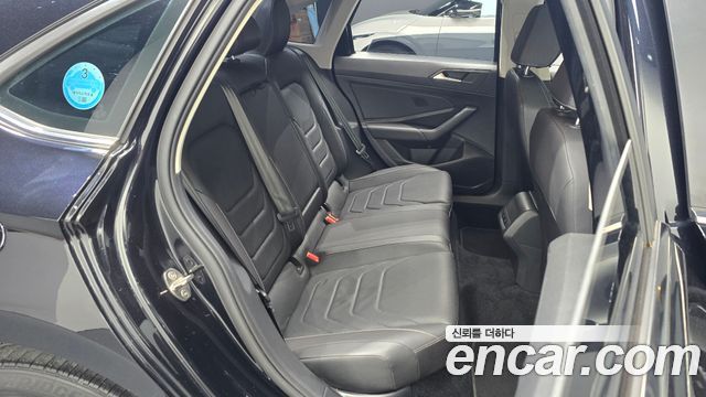 Volkswagen Jetta 2021 — photo 16
