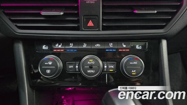 Volkswagen Jetta 2021 — photo 28