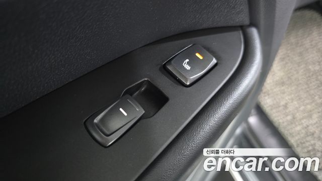 KG Mobility Rexton 2018 — photo 26