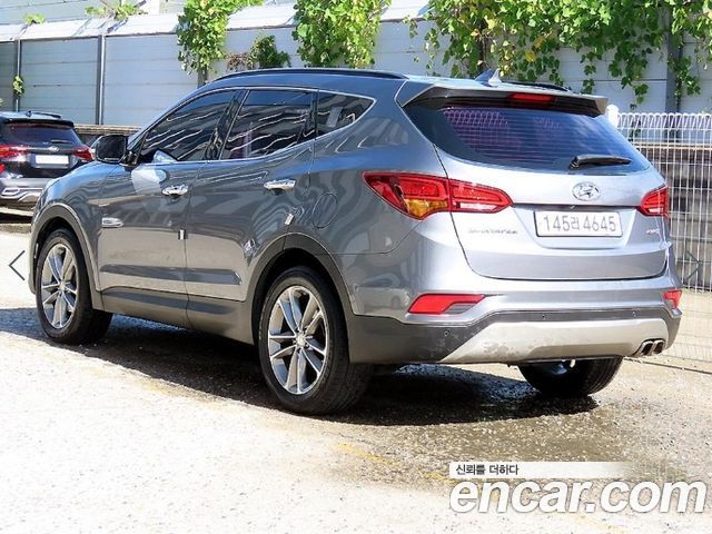 Hyundai Santafe 2017 — photo 3