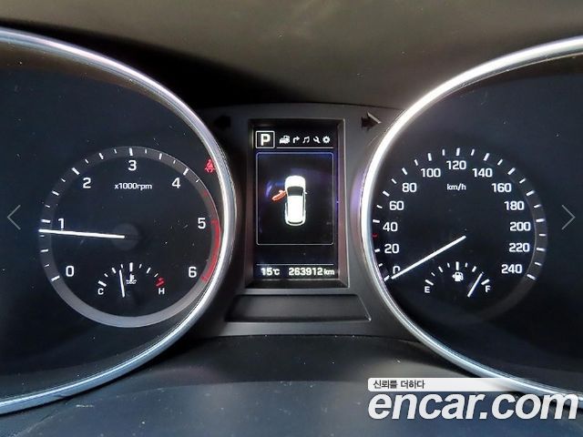 Hyundai Santafe 2017 — photo 9