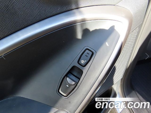 Hyundai Santafe 2017 — photo 17