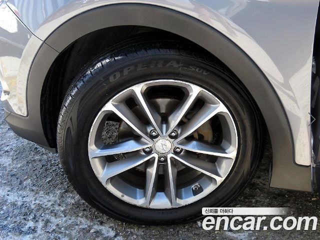 Hyundai Santafe 2017 — photo 20