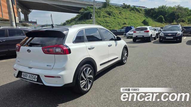 Kia Niro 2017 — photo 4