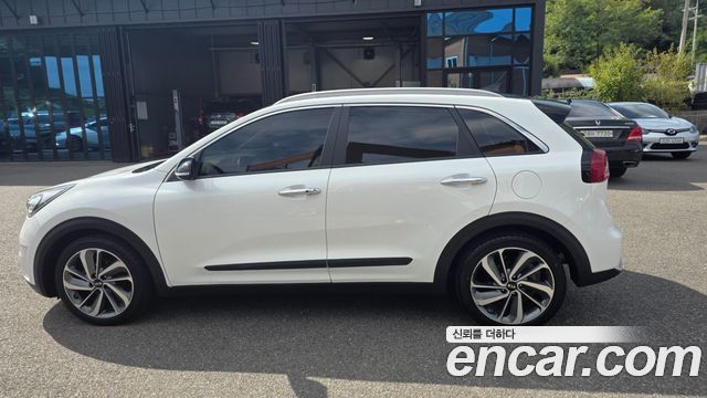 Kia Niro 2017 — photo 7