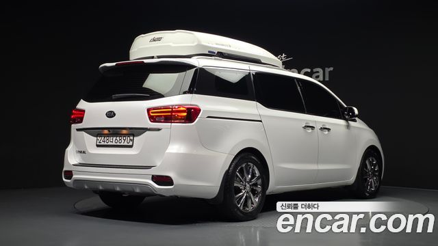 Kia Canival 2020 — photo 2