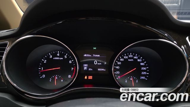 Kia Canival 2020 — photo 8