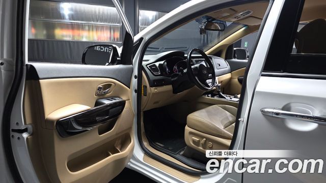 Kia Canival 2020 — photo 10