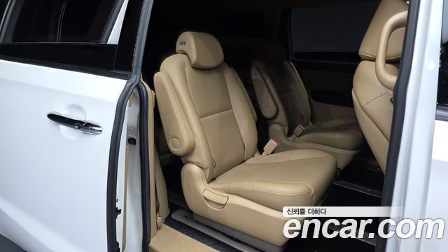 Kia Canival 2020 — photo 12
