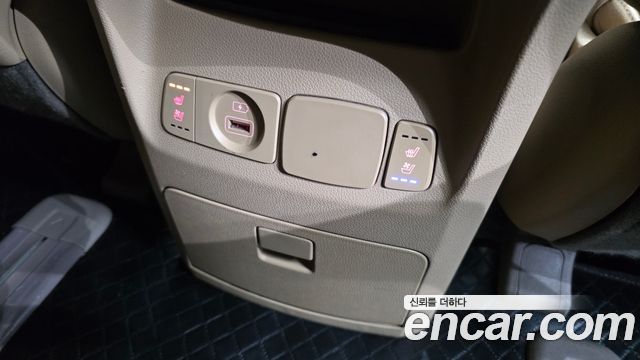 Kia Canival 2020 — photo 19