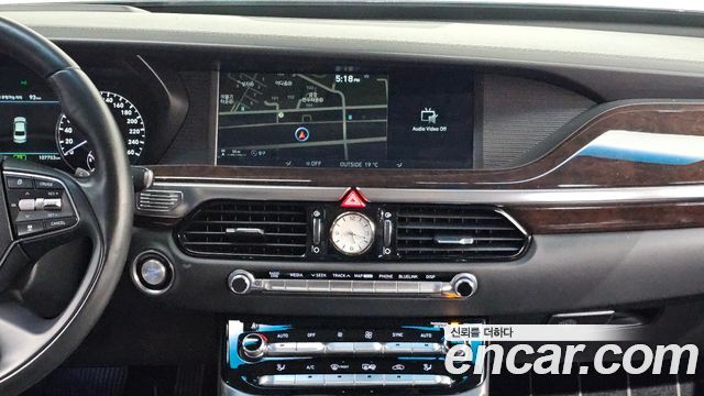 Genesis EQ900 2016 — photo 21