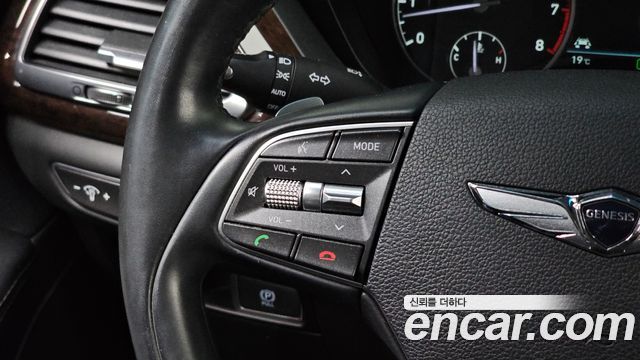 Genesis EQ900 2016 — photo 23
